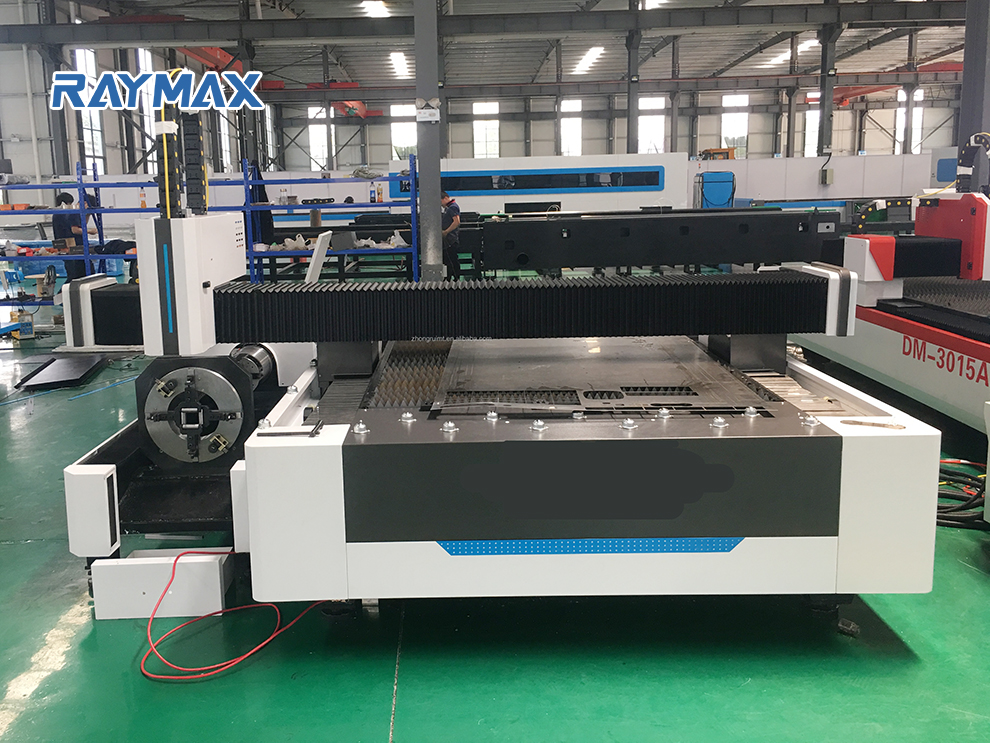 China 400w 600w lembaran logam cnc mesin pemotong laser murah