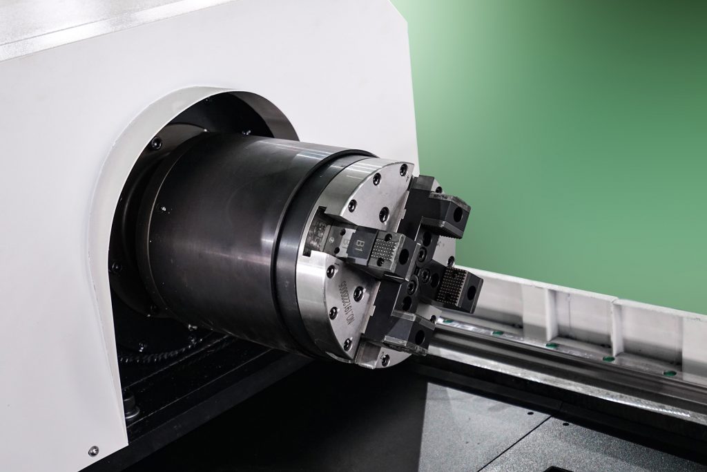 logam cnc serat laser cutter mesin nglereni laser kanggo wesi baja aluminium plat tembaga sheet